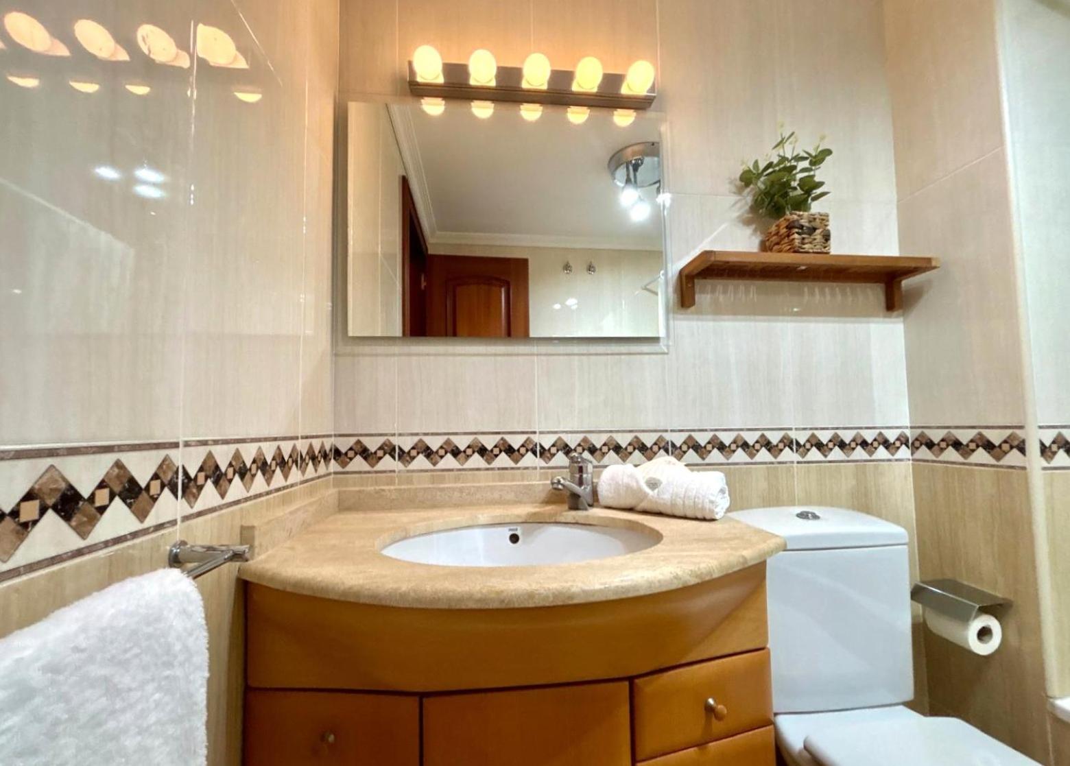 شقة Holibai, Chulina, Cerca De La Playa, Con Piscina Y Parking بايونا المظهر الخارجي الصورة